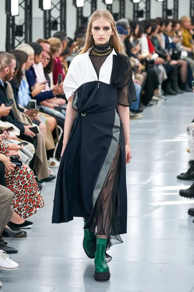 Look 24